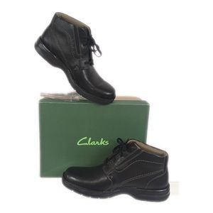Men’s Clark’s Shoes Size 9 1/2 Medium Black Boots
